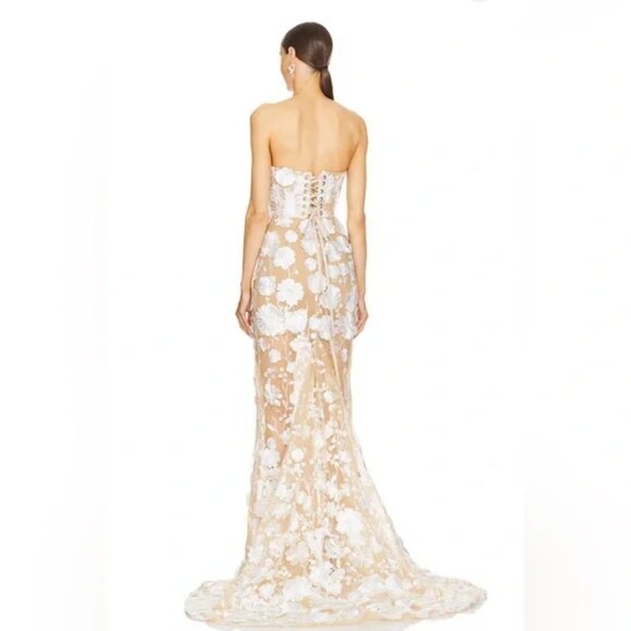 Bronx and Banco Jasmine Bridal Gown - Picture 3 of 10